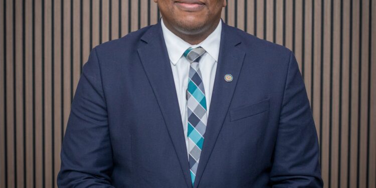 Bilaterale relatie Suriname en Dominicaanse Republiek krijgt meer inhoud 1 Suriname en de Dominicaanse Republiek versterken hun samenwerking met een staatsbezoek en nieuwe afspraken over economie, toerisme en regionale integratie binnen Caricom ....