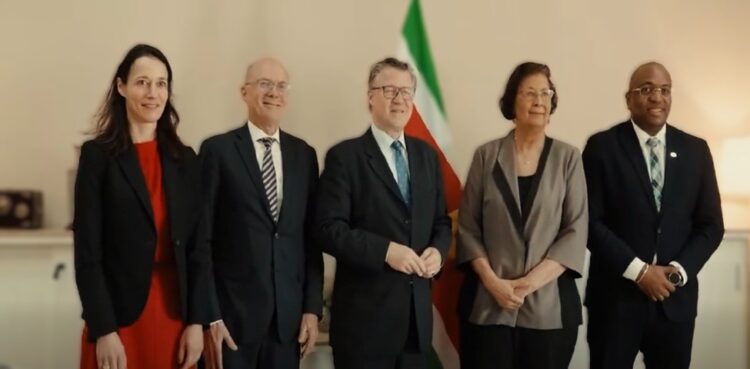 Geza Andreas von Geyr1 POLITIEK & ECONOMIE | MISDAAD & POLITIE | INGEZONDEN | COLUMN & OPINIE | ENTERTAINMENT | SPORT | GEZONDHIED | KEY NEWS |