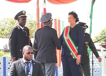 KC beediging 2 Melvin Pinas is officieel benoemd tot hoofdcommissaris van de Surinaamse politie en zal leidinggeven aan het korps in een periode van groeiende veiligheidsuitdagingen ....