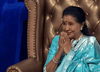 Screenshot 2026 04 12 210353 De legendarische Bollywood-zangeres Asha Bhosle is op 92-jarige leeftijd overleden, een verlies voor de Indiase muziekwereld en haar culturele erfgoed ....