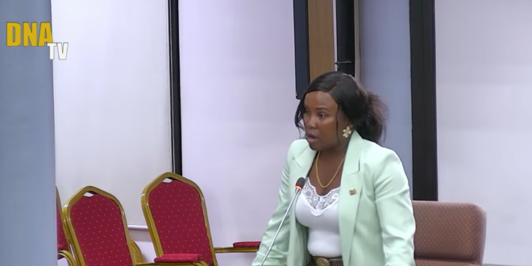 Screenshot 2026 04 29 073143 Scholen in het binnenland zijn na de paasvakantie nog niet gestart door betalingsproblemen tussen ministerie en vervoerders, waardoor leerlingen nog niet naar school kunnen ....