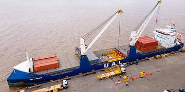 TE LBL ARRIVAL 3 2026 De eerste subsea-apparatuur voor het GranMorgu-project is gearriveerd in Suriname, waarmee de uitvoeringsfase van het grootschalige offshore olieproject officieel is gestart ....