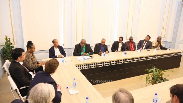 Voorzitter Tweede Kamer brengt bezoek aan De Nationale Assemblee 10 POLITIEK & ECONOMIE | MISDAAD & POLITIE | INGEZONDEN | COLUMN & OPINIE | ENTERTAINMENT | SPORT | GEZONDHIED | KEY NEWS |