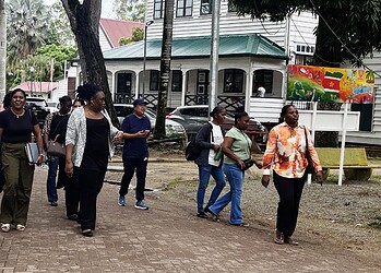 Bond Bufaz onderweg naar ministerie van Justitie en Politie | Foto Key News
