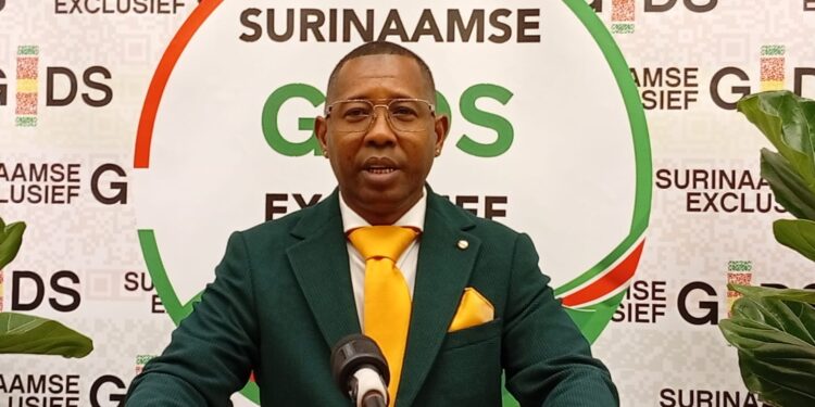 WhatsApp Image 2026 04 30 at 7.59.52 AM Surinaamse Gids Exclusief is gelanceerd als centraal platform voor zichtbaarheid en verbinding van Surinaamse en internationale bedrijven, met magazine, website en app ....
