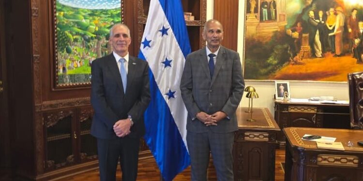 a58fc18f dc69 fbb4 4392 133077b24763 IICA ondersteunt Honduras met technische expertise om de landbouwsector te hervormen en voedselzekerheid te versterken, met aandacht voor innovatie en klimaatuitdagingen ....