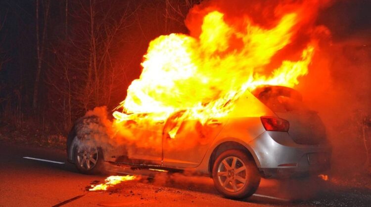 aut0 vat vlam POLITIEK & ECONOMIE | MISDAAD & POLITIE | INGEZONDEN | COLUMN & OPINIE | ENTERTAINMENT | SPORT | GEZONDHIED | KEY NEWS |