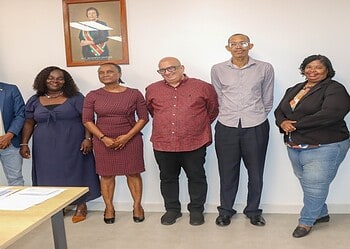 jtv bestuur 25 Minister Misiekaba installeerde het nieuwe bestuur van Stichting Jeugdtandverzorging Suriname, gericht op versterking van toezicht en verbetering van jeugdmondzorg in het hele land ....
