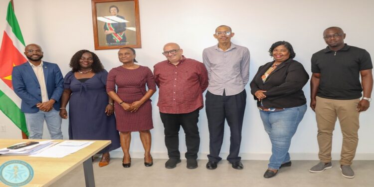 jtv bestuur 25 Minister Misiekaba installeerde het nieuwe bestuur van Stichting Jeugdtandverzorging Suriname, gericht op versterking van toezicht en verbetering van jeugdmondzorg in het hele land ....