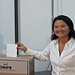 Verkiezingen in Peru verlopen chaotisch, terwijl Keiko Fujimori voorlopig de leiding neemt 8 verkiezingen Peru De chaotische presidentsverkiezingen in Peru leiden tot een voorlopige voorsprong voor Keiko Fujimori, terwijl een tweede ronde vrijwel zeker is door politieke versnippering ....