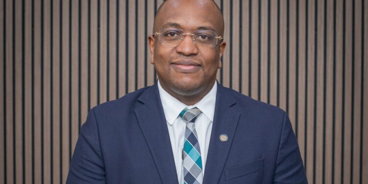 Bouva wil Caricom sterker positioneren in mondiale politiek 1 27c7f961 9e61 4a6c bd35 ff143fd504a9 e1779200989704 Suriname neemt het voorzitterschap van COFCOR over om Caricom sterker te positioneren in de wereldpolitiek en regionale samenwerking te bevorderen. Lees verder voor alle details.