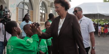 4d0c5dae d19f 4b60 86e8 32e4caf833c0 De Surinaamse regering start het GRO-programma voor naschoolse opvang en sportrehabilitatie, gericht op talentontwikkeling en betere jeugdvoorzieningen in diverse wijken ....