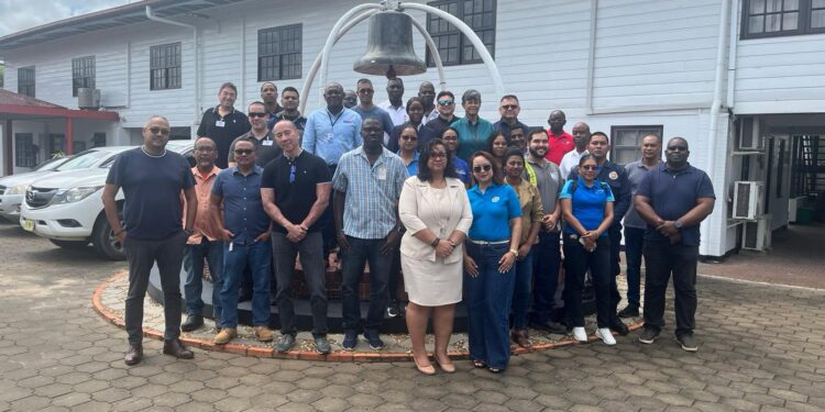 IMG 20260508 WA0006 Surinaamse havenbeambten kregen training van de Amerikaanse kustwacht om maritieme beveiliging te versterken en zo economische groei en regionale veiligheid te bevorderen ....