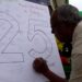 Medische Zending al 25 jaar cruciaal voor primaire gezondheidszorg in Suriname 4 De Medische Zending viert 25 jaar zorg in Surinames binnenland, met een rijke traditie en belangrijke rol in toegankelijke gezondheidszorg. Lees meer over deze mijlpaal en toekomstvisie.