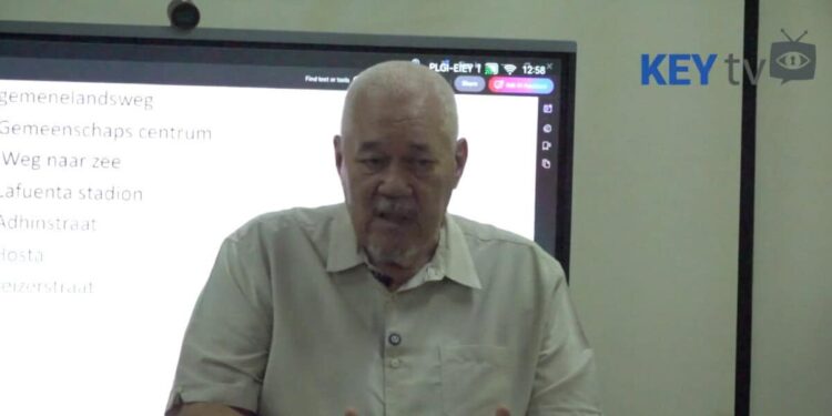 NCCR heeft SRD 8 miljoen nodig voor noodhulp aan getroffen dorpen in Zuid-Suriname 1 Jerry Slijngaard, Coordinator NCCR tijdens persbriefing