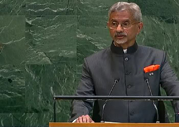 Subrahmanyam Jaishankar De Indiase minister van Buitenlandse Zaken bracht een bezoek aan Suriname ter versterking van bilaterale samenwerking en ter viering van vijftig jaar diplomatieke betrekkingen ....