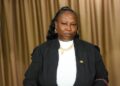 WhatsApp Image 2026 05 14 at 7.29.57 AM e1779201133209 DR-lid Nancy Vanier legt uit hoe de Districtsraad functioneert en waarom uitvoering vaak buiten hun macht ligt. Ontdek de complexe rol van lokaal bestuur in ....
