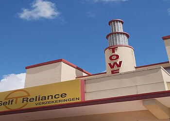 self reliance Voormalig voorzitter Henk Jessurun waarschuwt dat de vertrouwenscrisis bij Self Reliance het imago van de verzekeraar nationaal en internationaal kan schaden ....