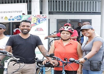 VVI start Internationale Verkeersveiligheidsweek met drukbezochte fietstocht 7 vvi bikes Het VVI trapte de Internationale Verkeersveiligheidsweek af met een drukbezochte fietstocht, gericht op bewustwording van veilig verkeersgedrag en een gezonde levensstijl ....
