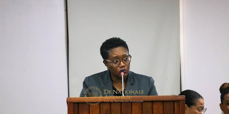 Tweede ronde begrotingsbehandeling start vandaag in parlement 1 Adelien Wijnerman The National Assembly begins the second round of the 2026 budget review, addressing financial discrepancies and debt concerns. Stay informed on key updates and government plans by reading the full