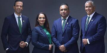 Directie DSB 2026 De Surinaamsche Bank realiseerde in 2025 een winststijging van 44 procent tot SRD 788,9 miljoen en keert SRD 161 miljoen dividend uit, mede dankzij groei in kredietverlening en digitalisering.