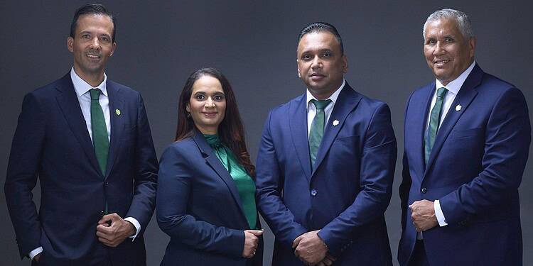 Directie DSB 2026 De Surinaamsche Bank realiseerde in 2025 een winststijging van 44 procent tot SRD 788,9 miljoen en keert SRD 161 miljoen dividend uit, mede dankzij groei in kredietverlening en digitalisering.