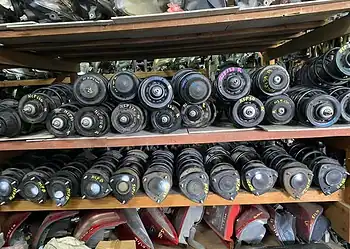Robbys Car Parts v2 DNA-lid Edgar Sampi beschuldigt eigenaren van sloperijen van medeplichtigheid aan autodiefstal en roept op tot diepgaand onderzoek. Lees het volledige verhaal over deze zorgwekkende ontwikkelingen.