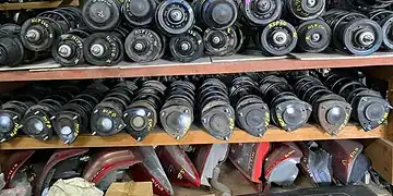 Robbys Car Parts v2 DNA-lid Edgar Sampi beschuldigt eigenaren van sloperijen van medeplichtigheid aan autodiefstal en roept op tot diepgaand onderzoek. Lees het volledige verhaal over deze zorgwekkende ontwikkelingen.