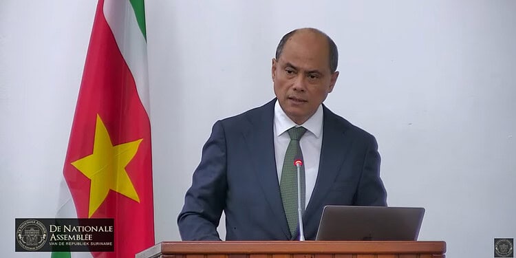 Screenshot 2026 06 05 103914 De NPS stemt voor vervolging van drie gewezen ministers en benadrukt dat het parlement geen rechtbank is. Lees verder voor de standpunten over recht en politiek in Suriname.
