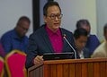 Tsang DNA Minister Tsang werkt aan wetgeving die tolheffing op zwaar verkeer verplicht stelt om wegen- en brugonderhoud te financieren, met aandacht voor bescherming van de middenklasse.
