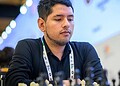 Jose Eduardo Martinez Alcantara El gran maestro peruano José Martínez Alcántara visitará Surinam el 29 y 30 de agosto para partidas simultáneas y entrenamientos de ajedrez, una oportunidad única para que los ajedrecistas locales aprovechen su experiencia.