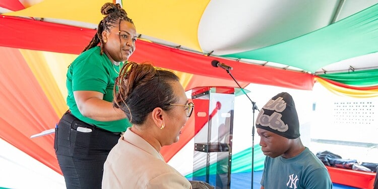 WhatsApp Image 2026 09 08 at 13.50.22 1536x1024 1 The Ministry of Youth Development and Sports is distributing 25,000 school packages to children from financially vulnerable families, to enable them to start the new school year well prepared and with confidence.