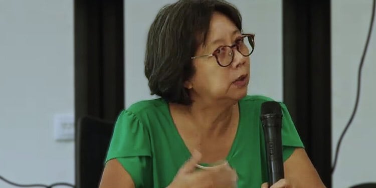 Launch of Week van het Nederlands at The Community Hub 1 helen chang This year's Week van het Nederlands in Suriname will be launched at The Community Hub, with 27 participating institutions organising language and reading activities across the country.
