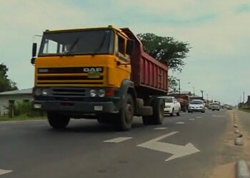 indira gandhiweg 1 The VVI identifies high-risk roads such as the Indira Gandhiweg and Martin Luther Kingweg in order to take targeted safety measures and reduce traffic casualties. Engineers are now examining improvements.