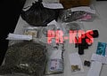 Screenshot 2026 10 09 221224 Dos hombres fueron detenidos en operativos policiales en Bloemkoolstraat y Drambrandersgracht, donde se encontraron y decomisaron drogas, un arma de fuego, municiones y dinero.